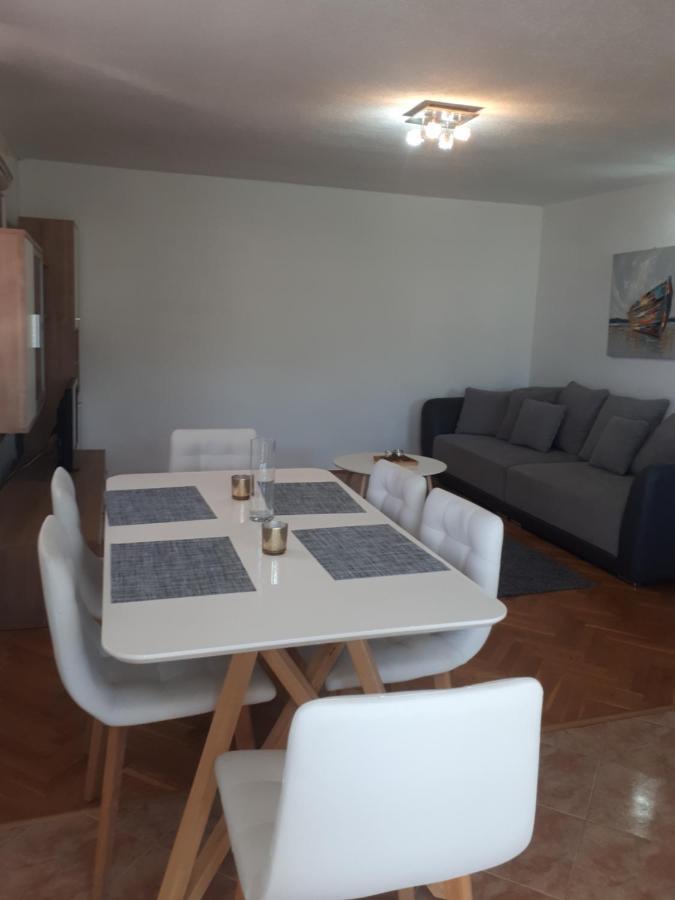 Apartmani Nikola Trogir Chambre photo