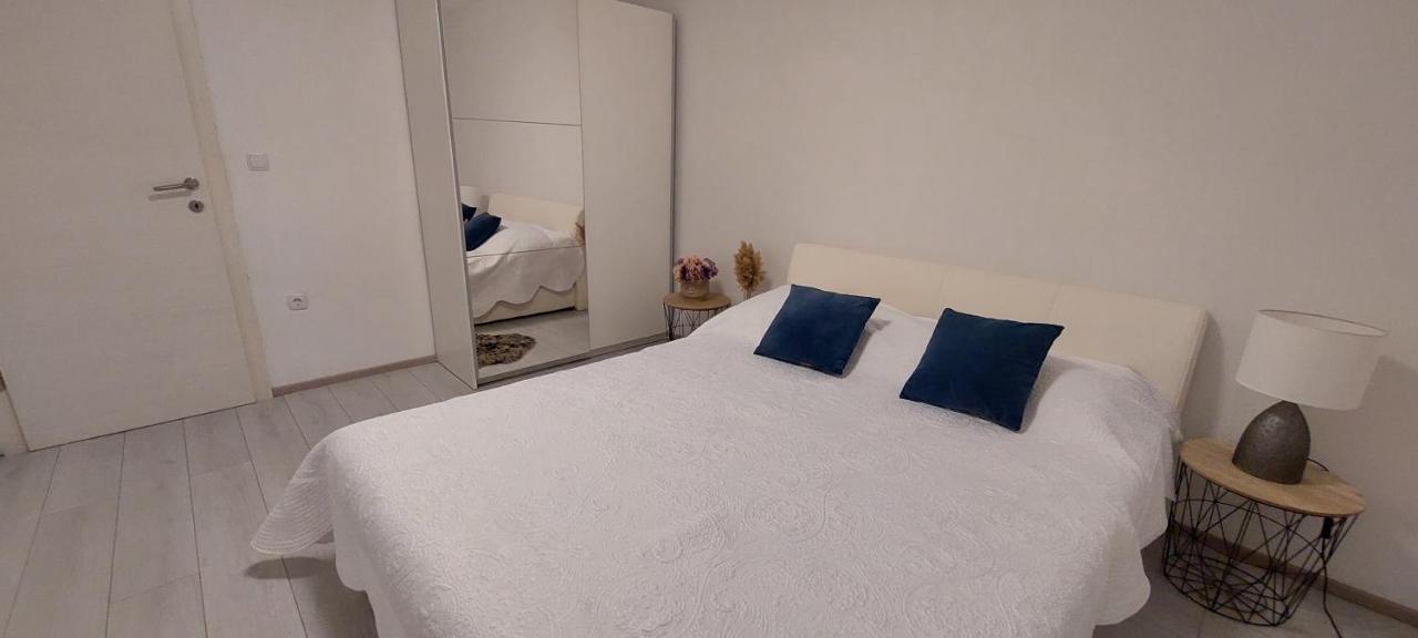 Apartmani Nikola Trogir Chambre photo